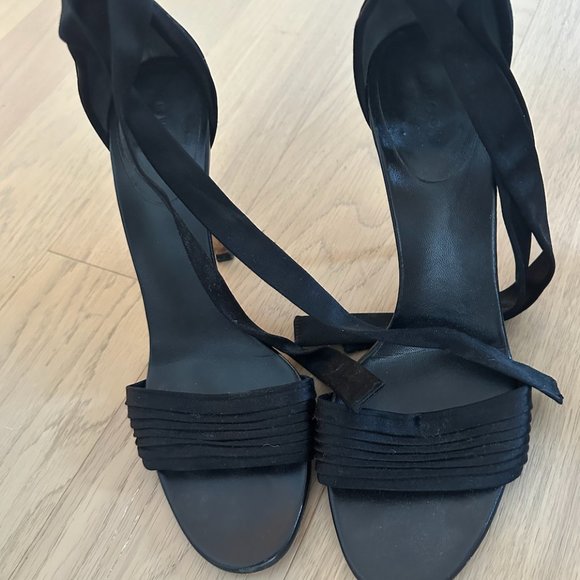 Gucci black satin sandals size 39 - Picture 4 of 4
